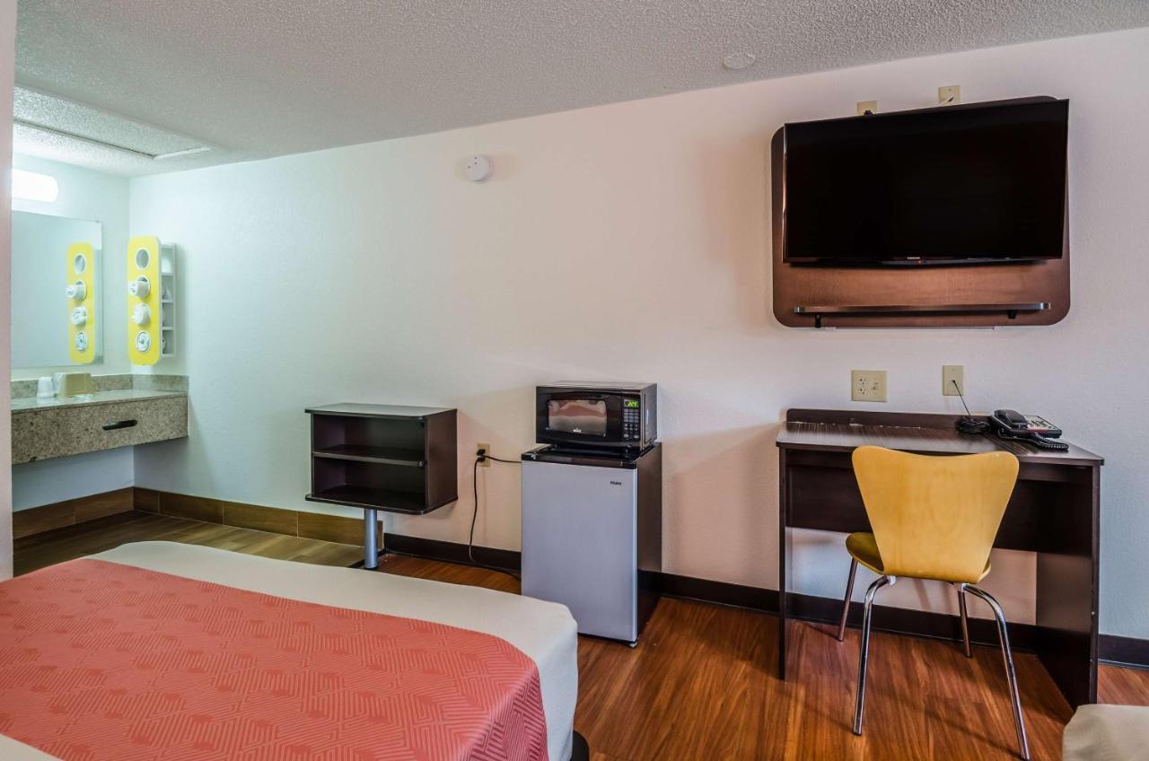 Motel 6-Troutville, Va Buitenkant foto